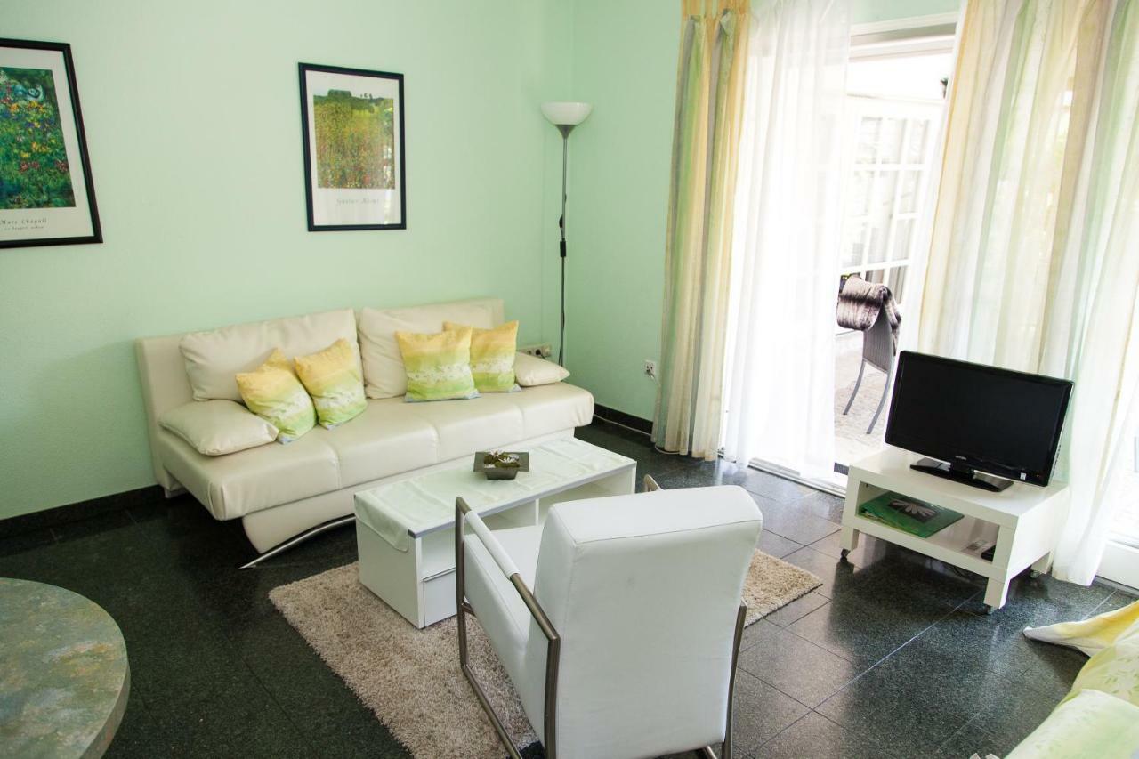 Ferienwohnung Fessler ไวล์อัมไรน์ ภายนอก รูปภาพ